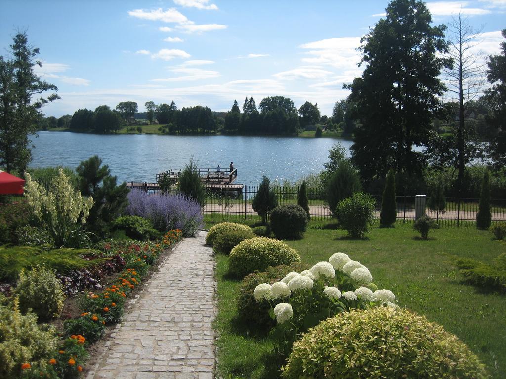 Gosciniec Rycerski Bed and Breakfast Paprotki Eksteriør billede