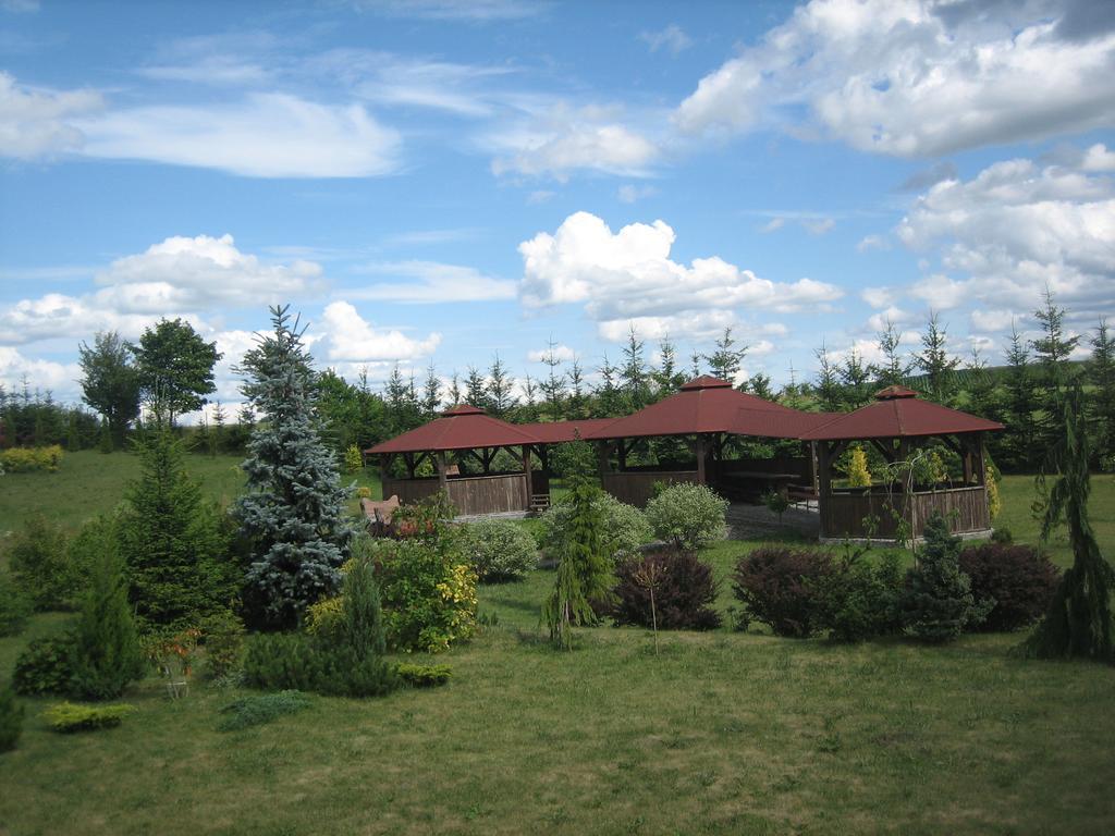 Gosciniec Rycerski Bed and Breakfast Paprotki Eksteriør billede